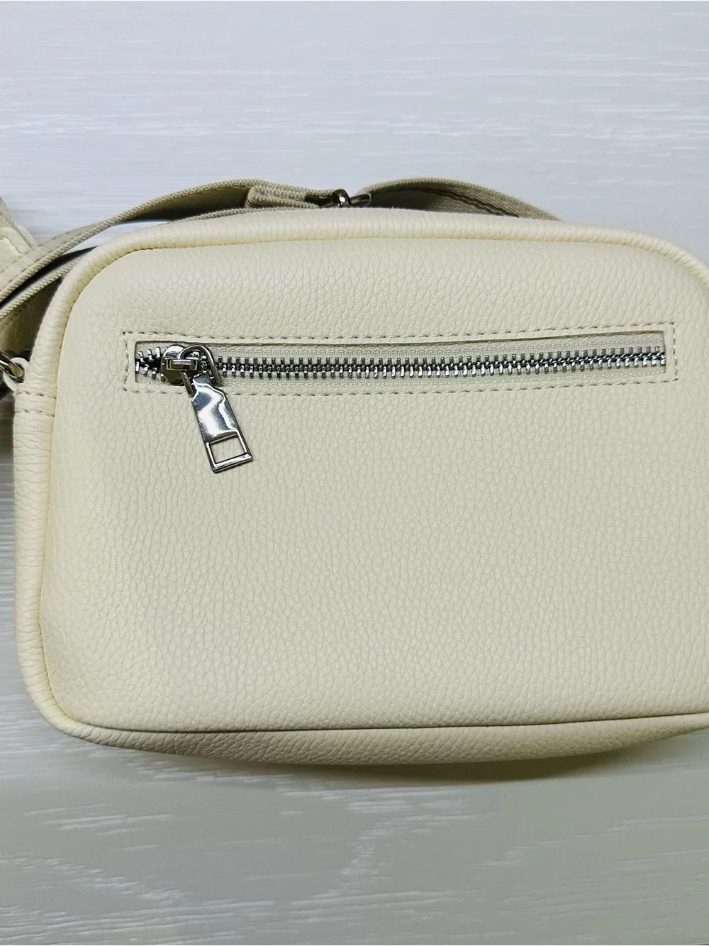 Classic Crossbody Camera Bag Color Cream